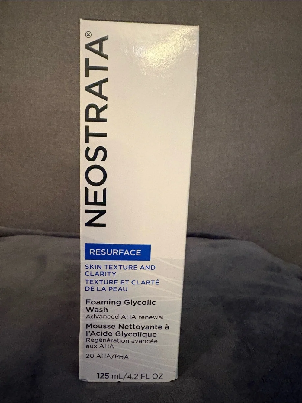 NEOSTRATA Resurface Foaming Glycolic Wash - White